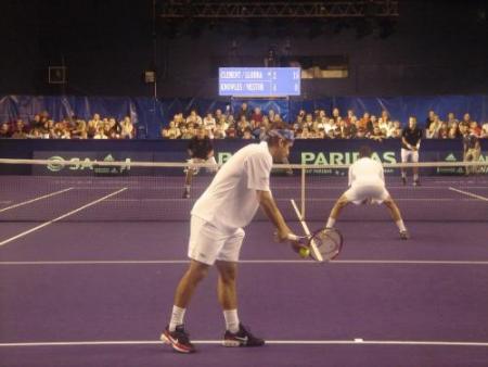 Clment et Llodra s'inclinent